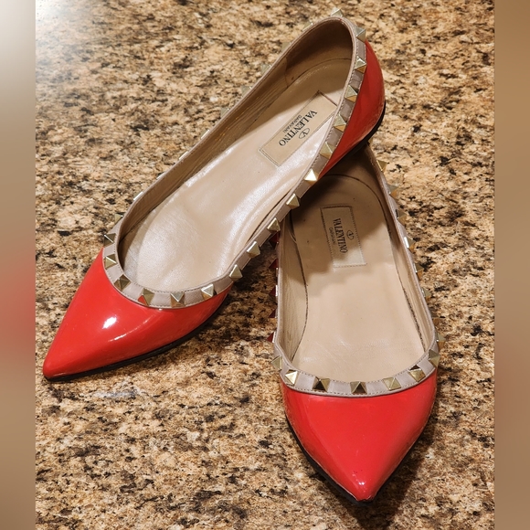 Valentino Garavani Shoes - VALENTINO GARAVANI Rockstud Pointed-toe Ballet Flats Red/Orange - Size 7.5 AUTH